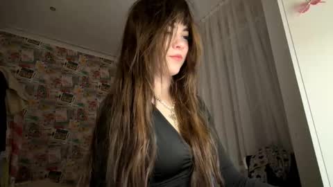 Mila online show from January 15, 2026, 3:05 pm