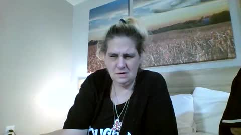 juggacupalo1 online show from January 7, 2026, 6:49 am