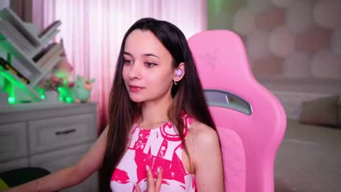 Snapshot of juicy___angel chatting on June 6, 2026, 12:21 pm Angelina online show from June 6, 2026, 12:21 pm