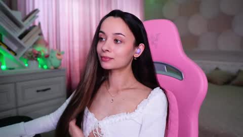 Snapshot of juicy___angel chatting on June 7, 2026, 12:31 pm Angelina online show from June 7, 2026, 12:31 pm