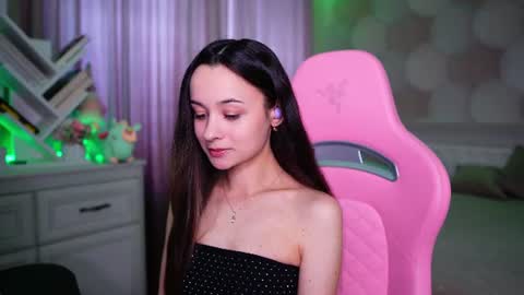 Snapshot of juicy___angel chatting on June 9, 2026, 12:50 pm Angelina online show from June 9, 2026, 12:50 pm