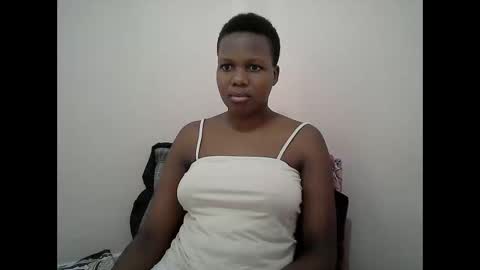 Snapshot of juicy_bella2 chatting on September 14, 2025, 10:03 am juicy_bella2 online show from September 14, 2025, 10:03 am