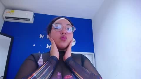 Snapshot of juicy_bignipples18 chatting on January 24, 2025, 6:35 am juicy_bignipples18 online show from January 24, 2025, 6:35 am