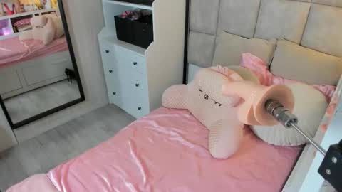 Tatjana online show from November 30, 2025, 8:40 am