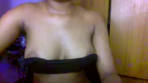 Snapshot of juicy_pussy1122 chatting on March 12, 2026, 8:09 am Emily online show from March 12, 2026, 8:09 am