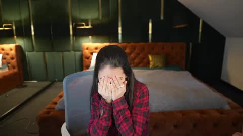 Snapshot of juicy_secrets_054 chatting on May 4, 2026, 10:22 am Elza online show from May 4, 2026, 10:22 am