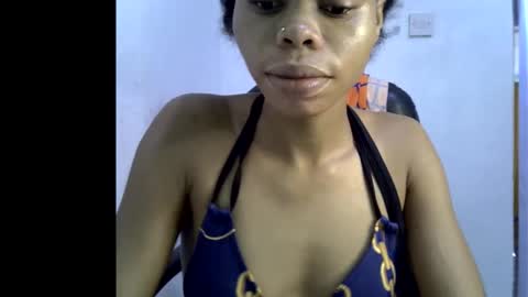 Snapshot of juicy_slut0 chatting on March 14, 2026, 11:15 am Champaign online show from March 14, 2026, 11:15 am