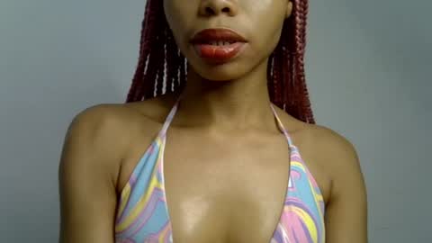 Snapshot of juicy_slut0 chatting on June 27, 2026, 10:59 pm Champaign online show from June 27, 2026, 10:59 pm