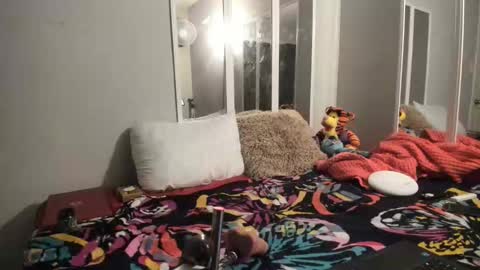Snapshot of juicyanddaddy chatting on April 18, 2026, 2:26 am Ask online show from April 18, 2026, 2:26 am