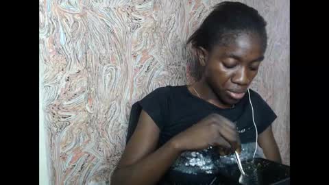 queen online show from February 6, 2025, 9:32 am