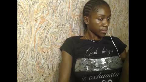 queen online show from February 18, 2025, 7:52 pm