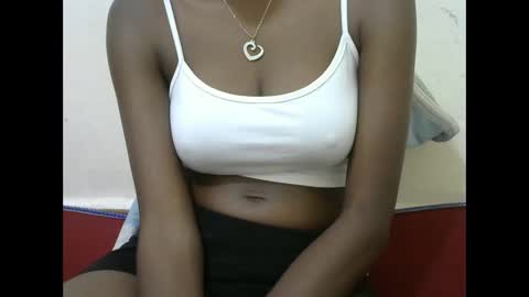 juicyebonitaa online show from November 29, 2025, 6:33 pm