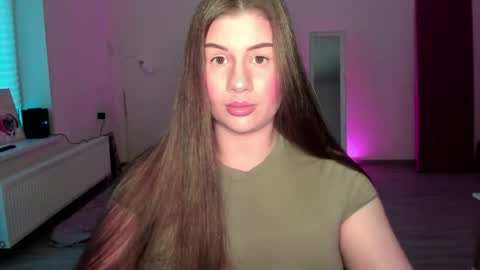Snapshot of juicyhelenx chatting on May 21, 2026, 6:15 pm Elena online show from May 21, 2026, 6:15 pm