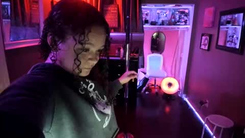 juicyjayxxx69 online show from January 22, 2025, 3:31 am