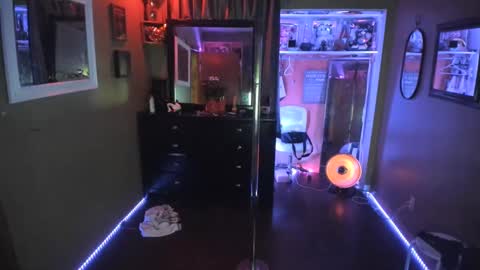 juicyjayxxx69 online show from February 24, 2025, 3:23 am