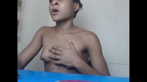 Snapshot of juicynwetx chatting on March 10, 2025, 4:17 am juicynwetx online show from March 10, 2025, 4:17 am