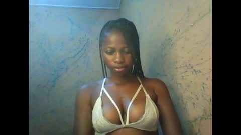 juicypiexx online show from October 13, 2025, 6:57 am