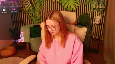 Ameli  Stella  Vi  Evie  Jessica online show from November 30, 2025, 8:18 am