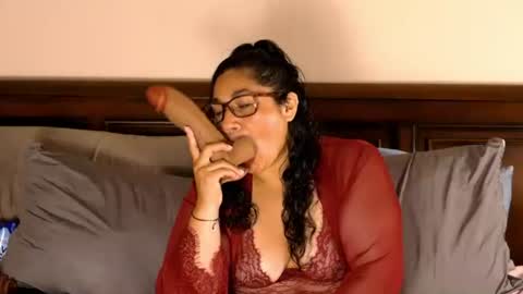 Snapshot of juicyteacher chatting on July 25, 2026, 12:42 am Juicy Teacher online show from July 25, 2026, 12:42 am
