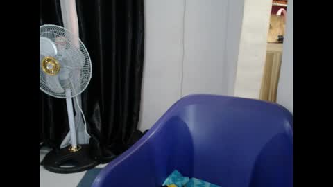 juicyxpink online show from September 12, 2025, 7:19 am