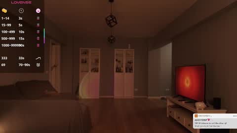 Juicy online show from February 26, 2026, 6:29 pm