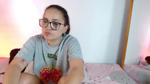 Jules and Gia online show from December 21, 2024, 7:38 pm