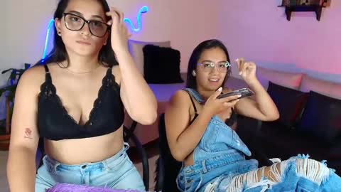 Jules and Gia online show from February 21, 2025, 12:16 am