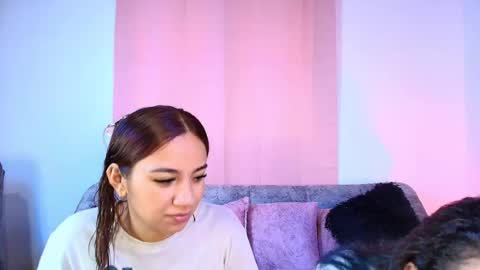 Snapshot of jules_n_gia chatting on December 22, 2025, 10:18 pm Jules and Gia online show from December 22, 2025, 10:18 pm