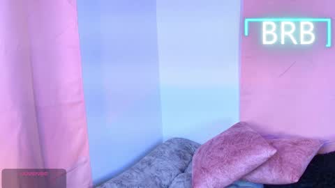 Snapshot of jules_n_gia chatting on February 6, 2026, 10:07 am Jules and Gia online show from February 6, 2026, 10:07 am