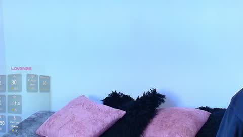 Snapshot of jules_n_gia chatting on July 25, 2026, 9:18 am Jules and Gia online show from July 25, 2026, 9:18 am