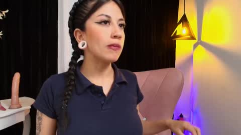 Julees online show from January 21, 2025, 11:24 pm