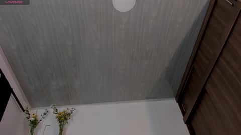 Juli Modelo Independiente online show from March 11, 2025, 7:36 pm