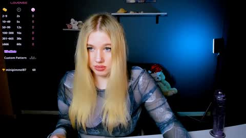 juli kisss online show from January 16, 2025, 1:58 am