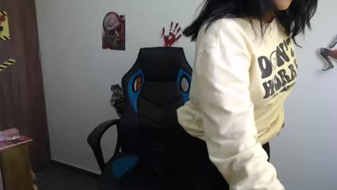 Snapshot of juli_love11 chatting on January 4, 2025, 7:13 pm JULIETA online show from January 4, 2025, 7:13 pm