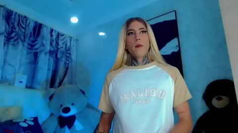 Snapshot of julia_bulette1 chatting on June 14, 2026, 1:47 am julia_bulette1 online show from June 14, 2026, 1:47 am