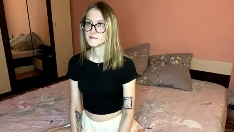 Snapshot of julia_charm chatting on May 18, 2026, 4:13 pm julia_charm online show from May 18, 2026, 4:13 pm