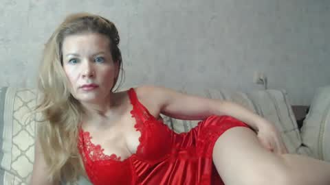 julia_giulia online show from February 15, 2025, 1:31 am