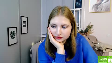 Julia  online show from December 2, 2024, 5:04 pm