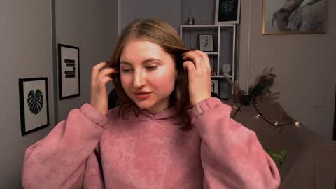 Julia  online show from December 5, 2024, 5:06 pm