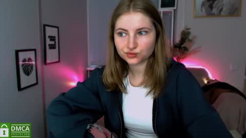 Julia  online show from December 7, 2024, 10:12 am