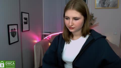 Julia  online show from December 7, 2024, 1:18 pm