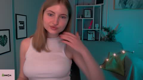 Julia  online show from December 20, 2024, 11:26 pm