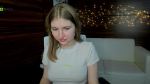 Julia  online show from January 31, 2025, 9:37 pm