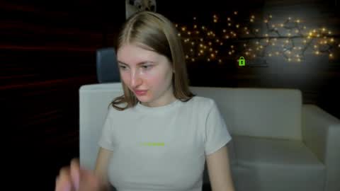 Julia  online show from February 1, 2025, 12:40 am