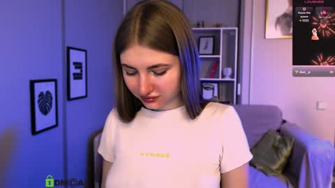 Julia  online show from February 5, 2025, 9:18 pm