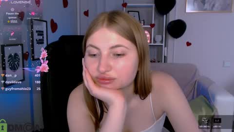 Julia  online show from February 26, 2025, 3:10 am