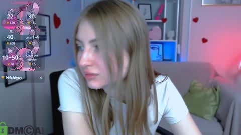 Julia  online show from March 6, 2025, 11:42 pm