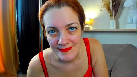 Snapshot of julia_suny chatting on June 5, 2026, 6:52 am julia_suny online show from June 5, 2026, 6:52 am