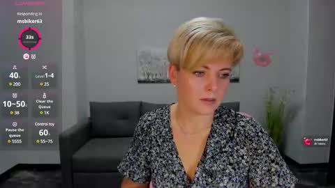 Snapshot of julia_wilsons chatting on December 7, 2024, 6:32 am Julia online show from December 7, 2024, 6:32 am