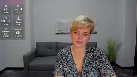 Snapshot of julia_wilsons chatting on December 7, 2024, 9:39 am Julia online show from December 7, 2024, 9:39 am